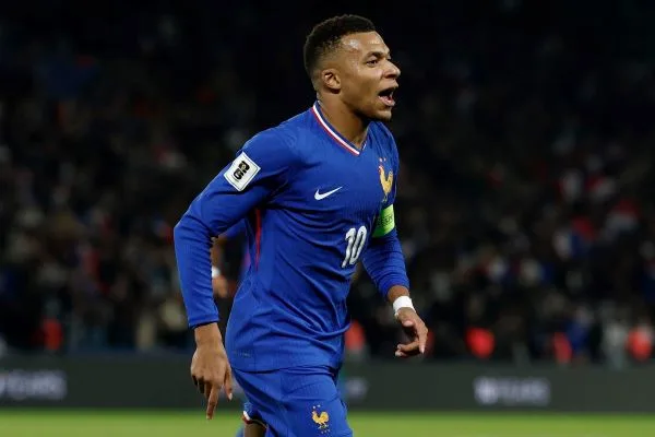 姆巴佩是目前法國國家隊長