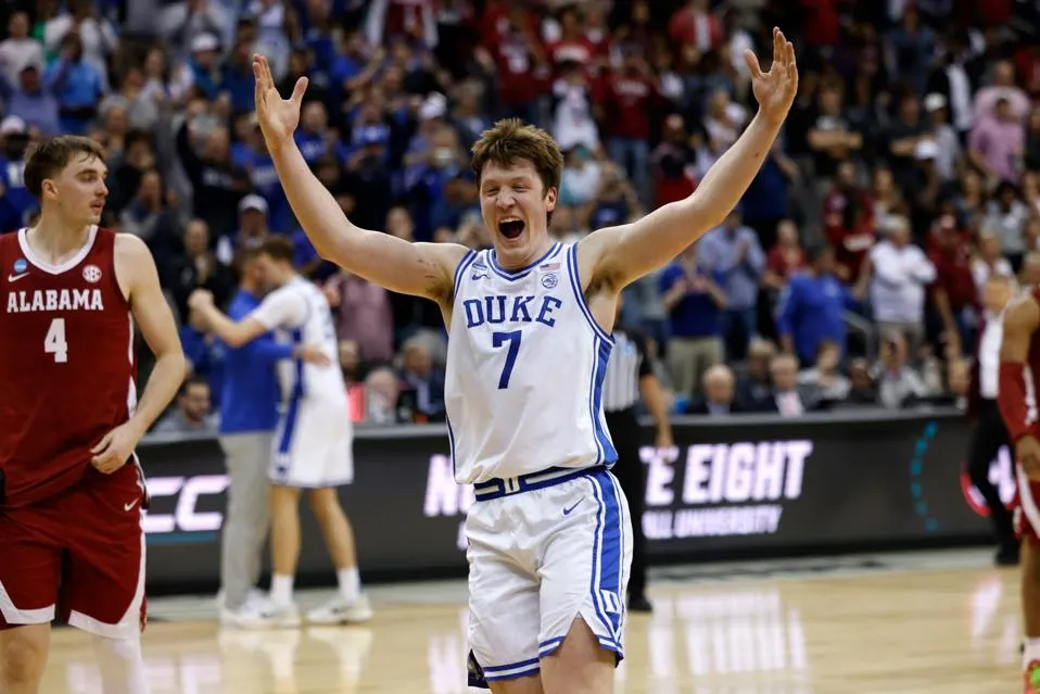 2026世界盃品牌行銷戰 世界盃比賽用球上面有Adidas商標