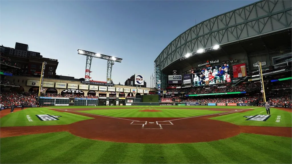 e3f8985d 3dd0 4374 8eb5 0faf695684ee