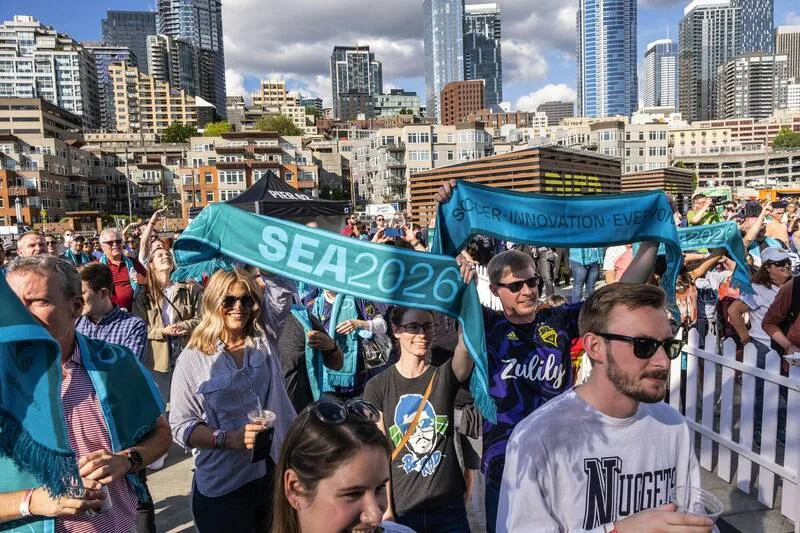 2026世界盃收入預測曝光！北美三國收益有望突破 120 億美元  2026年世界盃足球賽將在美國、加拿大、墨西哥聯合舉行。